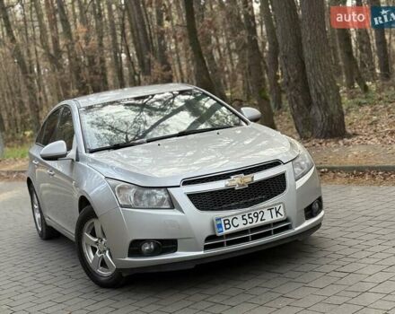 Серый Шевроле Круз, объемом двигателя 1.8 л и пробегом 194 тыс. км за 5555 $, фото 2 на Automoto.ua