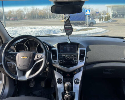 Сірий Шевроле Круз, об'ємом двигуна 1.8 л та пробігом 170 тис. км за 6000 $, фото 12 на Automoto.ua