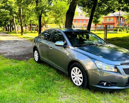 Серый Шевроле Круз, объемом двигателя 1.8 л и пробегом 142 тыс. км за 6500 $, фото 6 на Automoto.ua