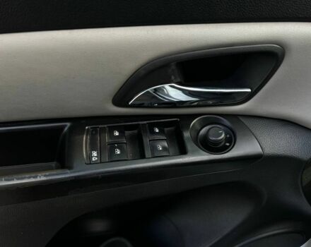 Серый Шевроле Круз, объемом двигателя 1.4 л и пробегом 280 тыс. км за 6400 $, фото 12 на Automoto.ua