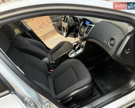 Серый Шевроле Круз, объемом двигателя 1.8 л и пробегом 194 тыс. км за 5555 $, фото 42 на Automoto.ua