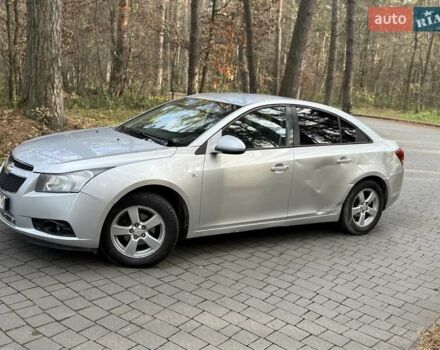 Серый Шевроле Круз, объемом двигателя 1.8 л и пробегом 194 тыс. км за 5555 $, фото 21 на Automoto.ua