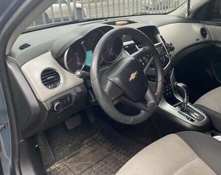 Серый Шевроле Круз, объемом двигателя 1.8 л и пробегом 223 тыс. км за 6000 $, фото 7 на Automoto.ua