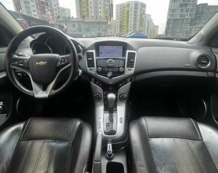 Серый Шевроле Круз, объемом двигателя 1.8 л и пробегом 240 тыс. км за 6600 $, фото 9 на Automoto.ua