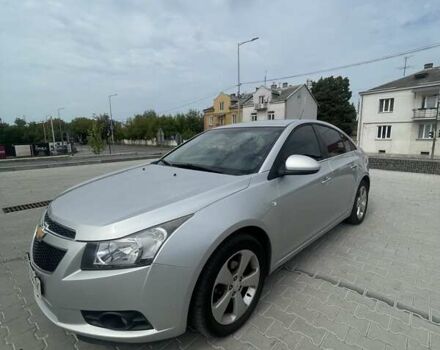Серый Шевроле Круз, объемом двигателя 1.8 л и пробегом 240 тыс. км за 6600 $, фото 12 на Automoto.ua