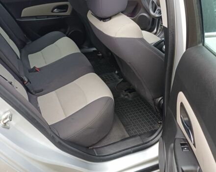 Сірий Шевроле Круз, об'ємом двигуна 1.8 л та пробігом 210 тис. км за 5999 $, фото 7 на Automoto.ua