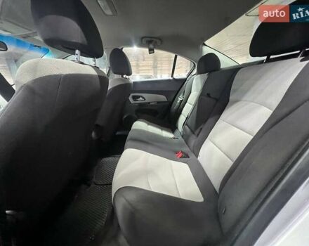 Сірий Шевроле Круз, об'ємом двигуна 1.8 л та пробігом 155 тис. км за 6850 $, фото 19 на Automoto.ua