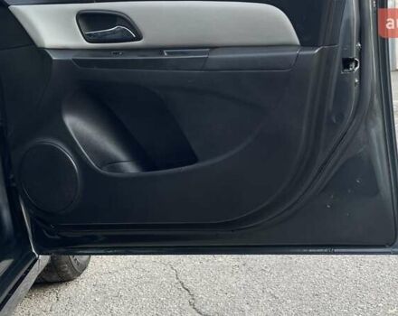 Серый Шевроле Круз, объемом двигателя 1.36 л и пробегом 260 тыс. км за 6750 $, фото 14 на Automoto.ua