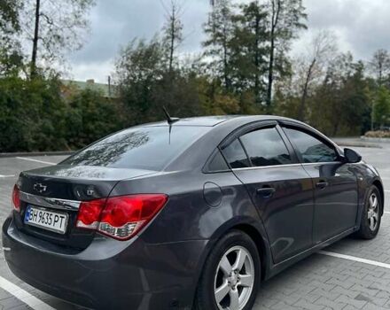 Серый Шевроле Круз, объемом двигателя 1.36 л и пробегом 233 тыс. км за 7000 $, фото 3 на Automoto.ua