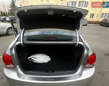 Серый Шевроле Круз, объемом двигателя 1.82 л и пробегом 170 тыс. км за 6800 $, фото 32 на Automoto.ua