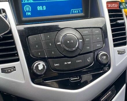 Серый Шевроле Круз, объемом двигателя 1.36 л и пробегом 233 тыс. км за 7090 $, фото 16 на Automoto.ua