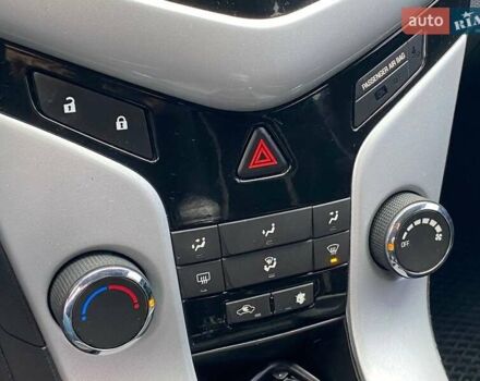 Серый Шевроле Круз, объемом двигателя 1.36 л и пробегом 233 тыс. км за 7090 $, фото 17 на Automoto.ua