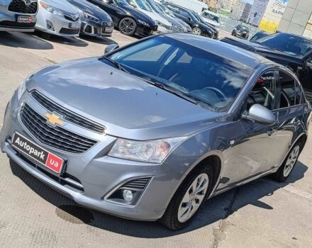 Серый Шевроле Круз, объемом двигателя 1.6 л и пробегом 272 тыс. км за 5440 $, фото 2 на Automoto.ua