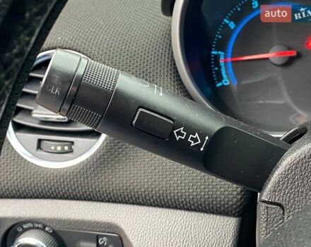 Серый Шевроле Круз, объемом двигателя 1.36 л и пробегом 233 тыс. км за 7090 $, фото 19 на Automoto.ua