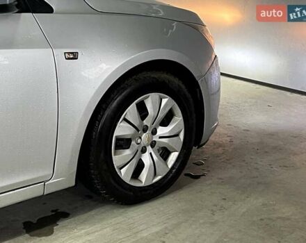 Сірий Шевроле Круз, об'ємом двигуна 1.8 л та пробігом 155 тис. км за 6850 $, фото 5 на Automoto.ua