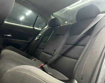 Серый Шевроле Круз, объемом двигателя 1.4 л и пробегом 130 тыс. км за 7200 $, фото 10 на Automoto.ua