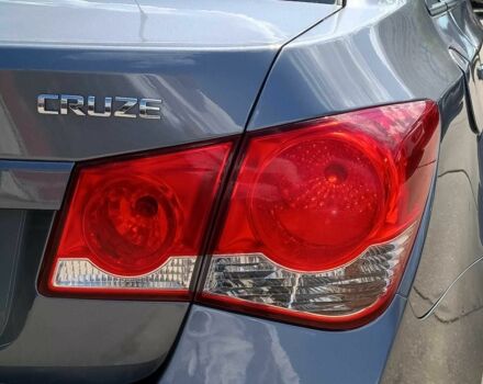 Серый Шевроле Круз, объемом двигателя 1.6 л и пробегом 272 тыс. км за 5440 $, фото 9 на Automoto.ua