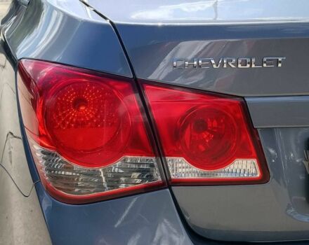 Серый Шевроле Круз, объемом двигателя 1.6 л и пробегом 272 тыс. км за 5440 $, фото 10 на Automoto.ua