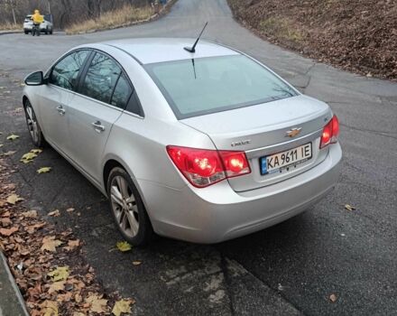 Серый Шевроле Круз, объемом двигателя 1.4 л и пробегом 238 тыс. км за 6300 $, фото 3 на Automoto.ua