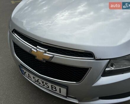 Серый Шевроле Круз, объемом двигателя 1.82 л и пробегом 170 тыс. км за 6800 $, фото 9 на Automoto.ua