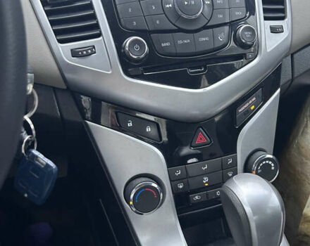 Сірий Шевроле Круз, об'ємом двигуна 1.8 л та пробігом 306 тис. км за 7200 $, фото 6 на Automoto.ua