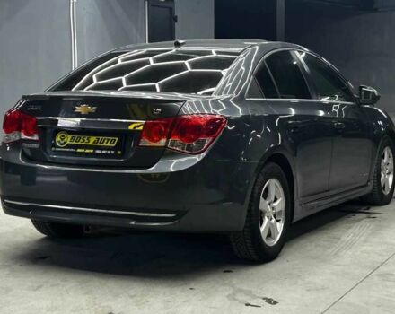 Серый Шевроле Круз, объемом двигателя 1.4 л и пробегом 130 тыс. км за 7200 $, фото 5 на Automoto.ua