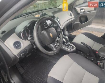 Серый Шевроле Круз, объемом двигателя 1.8 л и пробегом 233 тыс. км за 6200 $, фото 4 на Automoto.ua