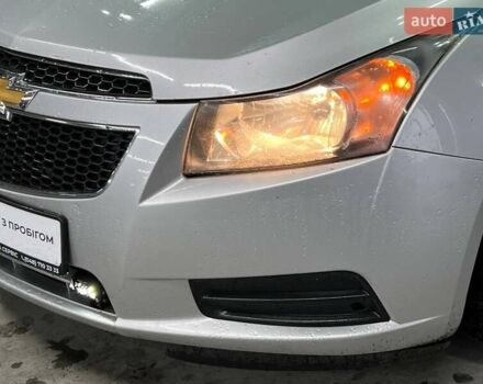 Сірий Шевроле Круз, об'ємом двигуна 1.8 л та пробігом 155 тис. км за 6850 $, фото 2 на Automoto.ua