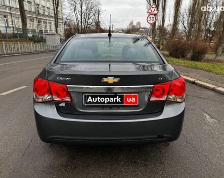 Серый Шевроле Круз, объемом двигателя 1.4 л и пробегом 257 тыс. км за 6440 $, фото 6 на Automoto.ua