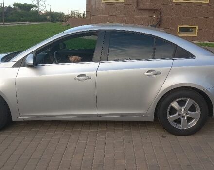 Серый Шевроле Круз, объемом двигателя 1.4 л и пробегом 112 тыс. км за 7499 $, фото 2 на Automoto.ua