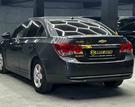 Серый Шевроле Круз, объемом двигателя 1.4 л и пробегом 130 тыс. км за 7200 $, фото 3 на Automoto.ua
