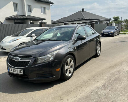 Серый Шевроле Круз, объемом двигателя 1.8 л и пробегом 257 тыс. км за 7500 $, фото 2 на Automoto.ua