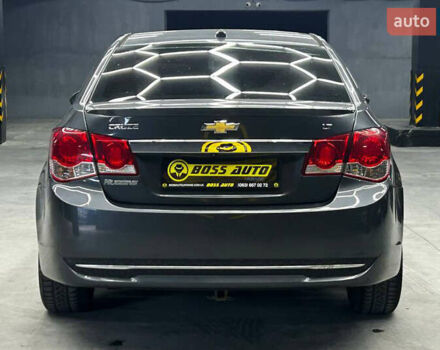 Сірий Шевроле Круз, об'ємом двигуна 1.4 л та пробігом 130 тис. км за 7200 $, фото 4 на Automoto.ua