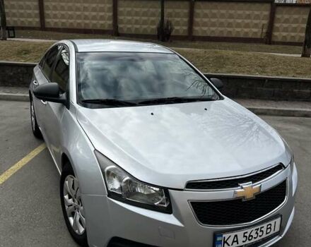 Серый Шевроле Круз, объемом двигателя 1.82 л и пробегом 170 тыс. км за 6800 $, фото 2 на Automoto.ua