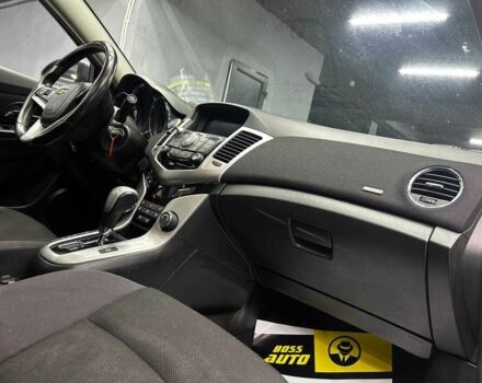 Серый Шевроле Круз, объемом двигателя 1.4 л и пробегом 130 тыс. км за 7200 $, фото 19 на Automoto.ua