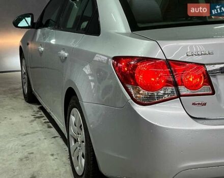 Сірий Шевроле Круз, об'ємом двигуна 1.8 л та пробігом 155 тис. км за 6850 $, фото 3 на Automoto.ua