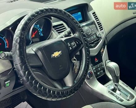 Сірий Шевроле Круз, об'ємом двигуна 1.8 л та пробігом 155 тис. км за 6850 $, фото 8 на Automoto.ua