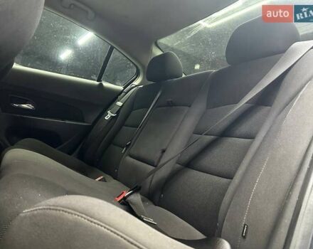 Сірий Шевроле Круз, об'ємом двигуна 1.4 л та пробігом 130 тис. км за 7200 $, фото 10 на Automoto.ua