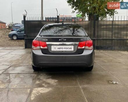 Серый Шевроле Круз, объемом двигателя 1.36 л и пробегом 233 тыс. км за 7090 $, фото 5 на Automoto.ua