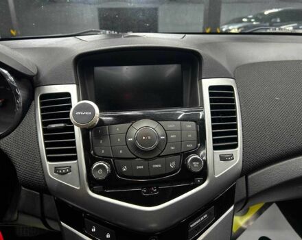 Серый Шевроле Круз, объемом двигателя 1.4 л и пробегом 130 тыс. км за 7200 $, фото 14 на Automoto.ua