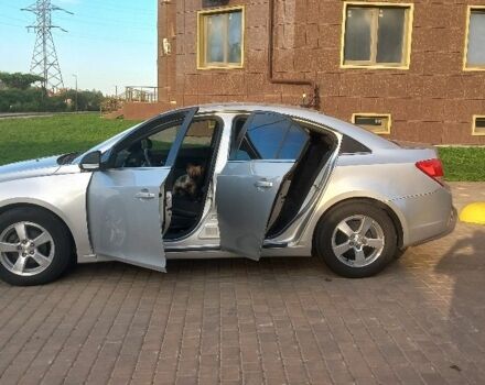 Серый Шевроле Круз, объемом двигателя 1.4 л и пробегом 112 тыс. км за 7499 $, фото 5 на Automoto.ua