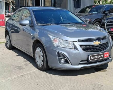 Серый Шевроле Круз, объемом двигателя 1.6 л и пробегом 272 тыс. км за 5440 $, фото 6 на Automoto.ua