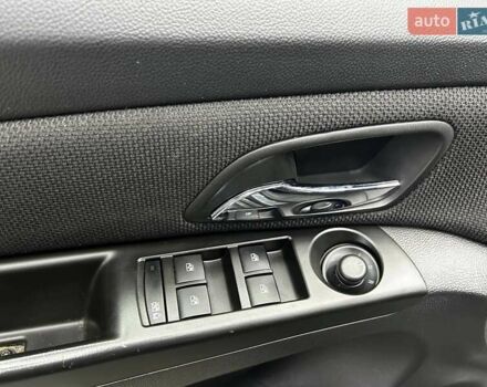 Сірий Шевроле Круз, об'ємом двигуна 1.4 л та пробігом 130 тис. км за 7200 $, фото 7 на Automoto.ua