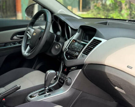 Сірий Шевроле Круз, об'ємом двигуна 1.8 л та пробігом 194 тис. км за 8200 $, фото 10 на Automoto.ua