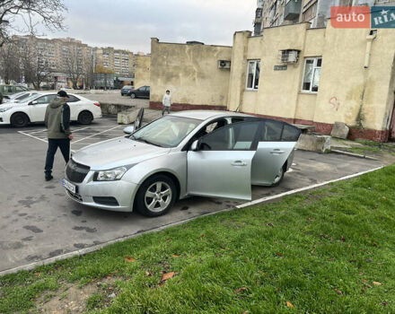 Серый Шевроле Круз, объемом двигателя 1.8 л и пробегом 179 тыс. км за 6000 $, фото 9 на Automoto.ua