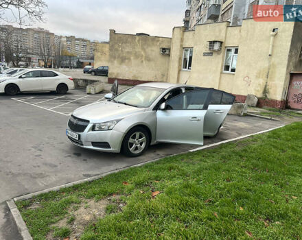Серый Шевроле Круз, объемом двигателя 1.8 л и пробегом 179 тыс. км за 6000 $, фото 19 на Automoto.ua