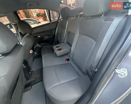 Серый Шевроле Круз, объемом двигателя 1.8 л и пробегом 273 тыс. км за 7999 $, фото 31 на Automoto.ua