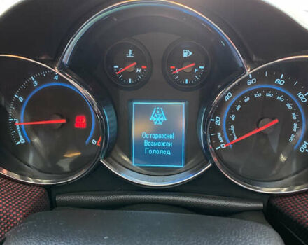 Серый Шевроле Круз, объемом двигателя 1.36 л и пробегом 115 тыс. км за 8500 $, фото 30 на Automoto.ua