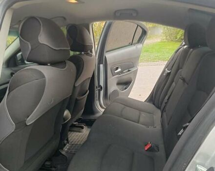 Серый Шевроле Круз, объемом двигателя 1.4 л и пробегом 86 тыс. км за 7200 $, фото 2 на Automoto.ua