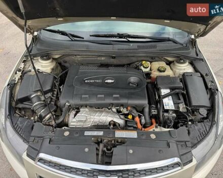 Серый Шевроле Круз, объемом двигателя 1.96 л и пробегом 207 тыс. км за 7700 $, фото 12 на Automoto.ua